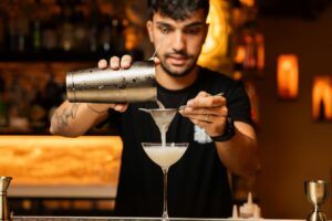 koliko zaradjuje barmen